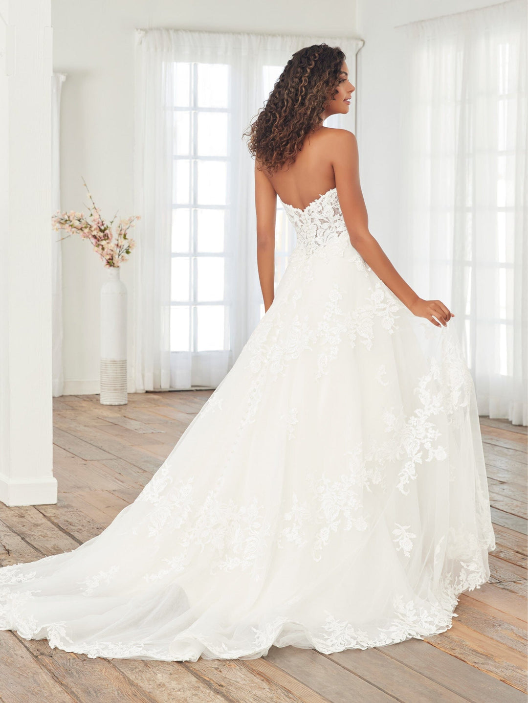 Sweetheart Corset Bridal Gown by Adrianna Papell 31245