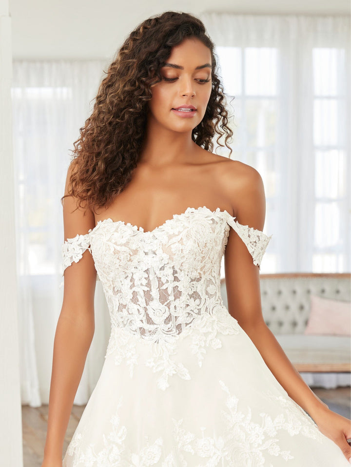 Sweetheart Corset Bridal Gown by Adrianna Papell 31245