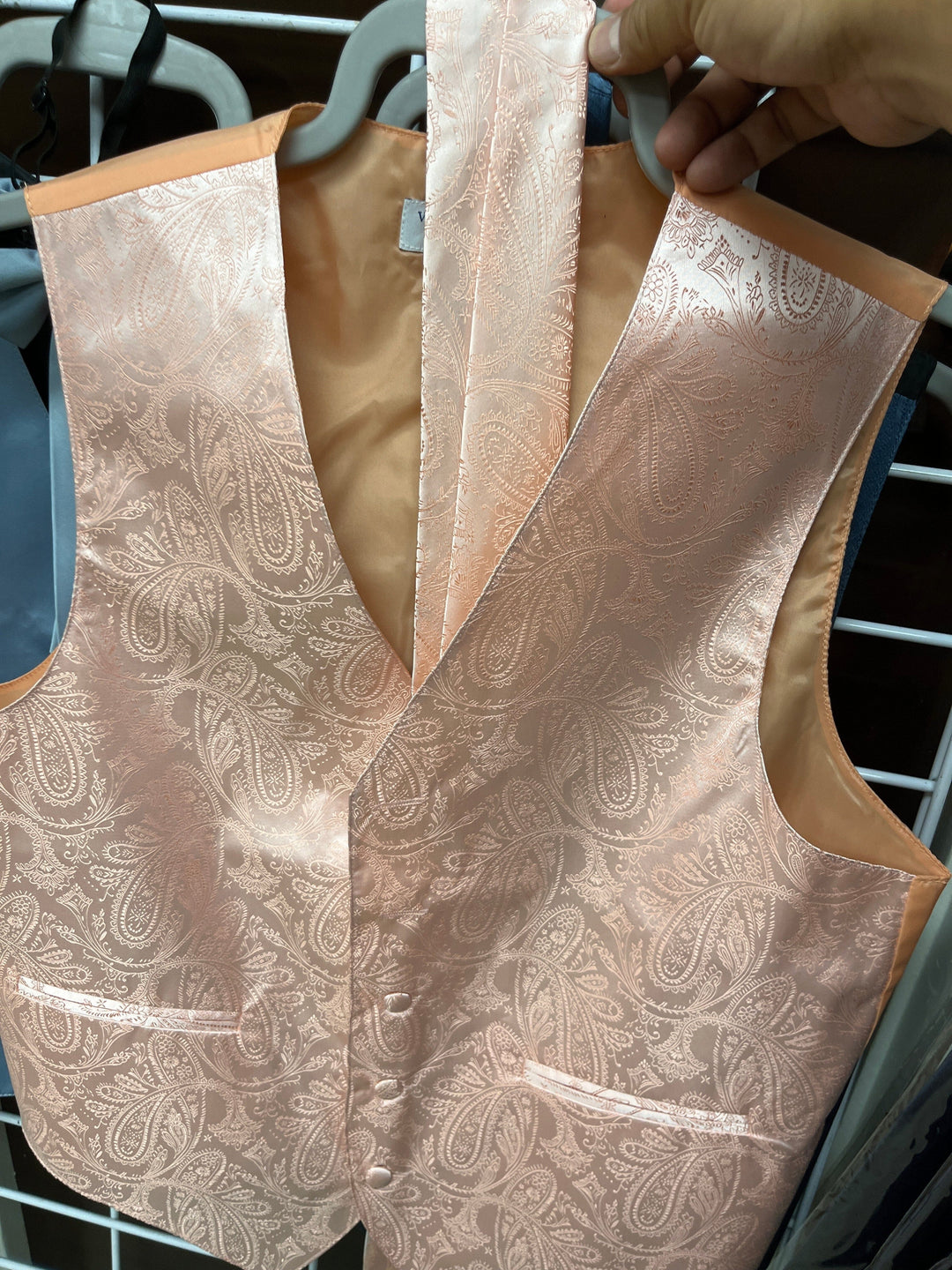 Men's Peach Paisley Vest with Neck Tie
