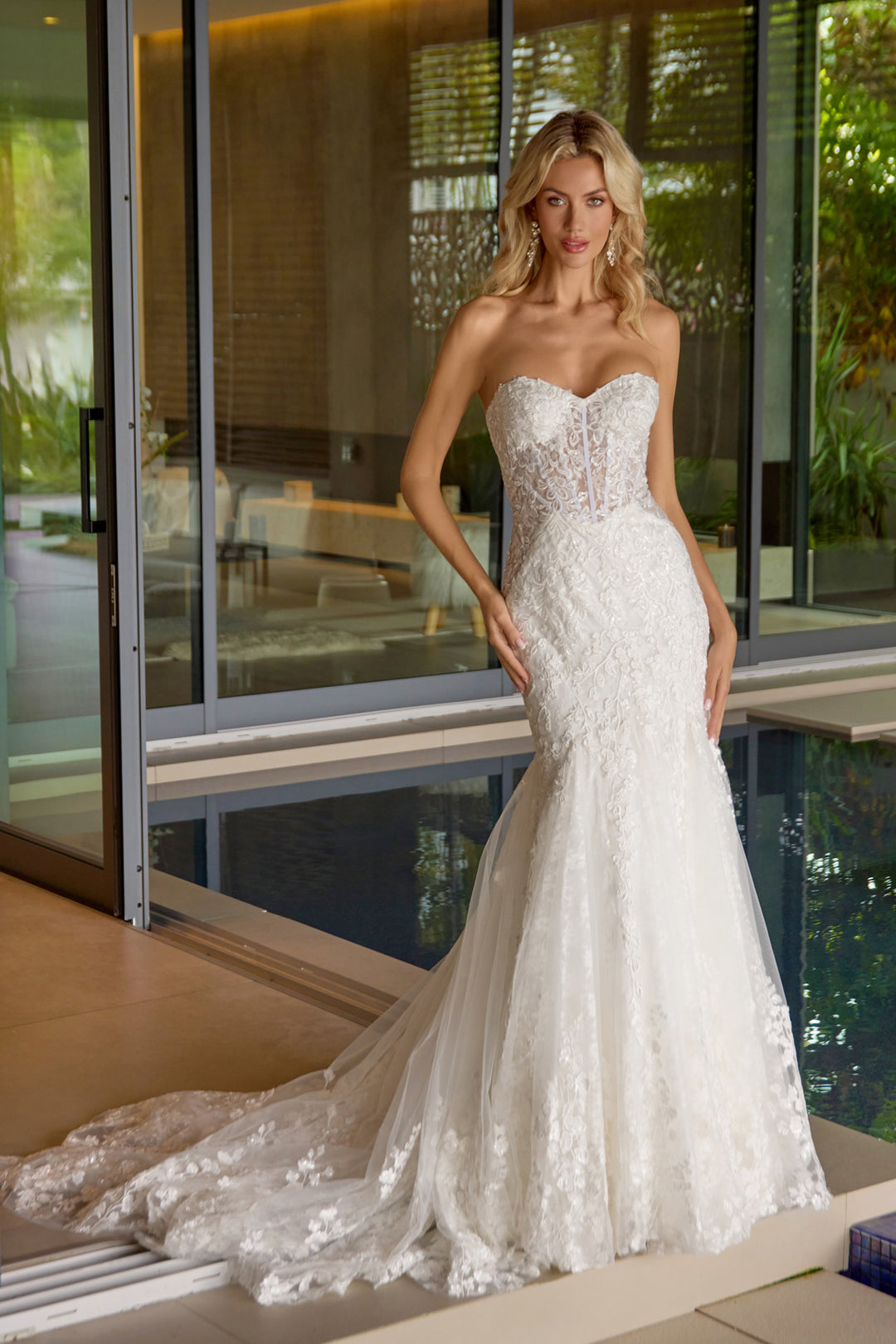lace applique mermaid strapless wedding dress Tulle Mermaid Strapless Sweetheart Lace Appliqued Wedding Dresses, MW1000