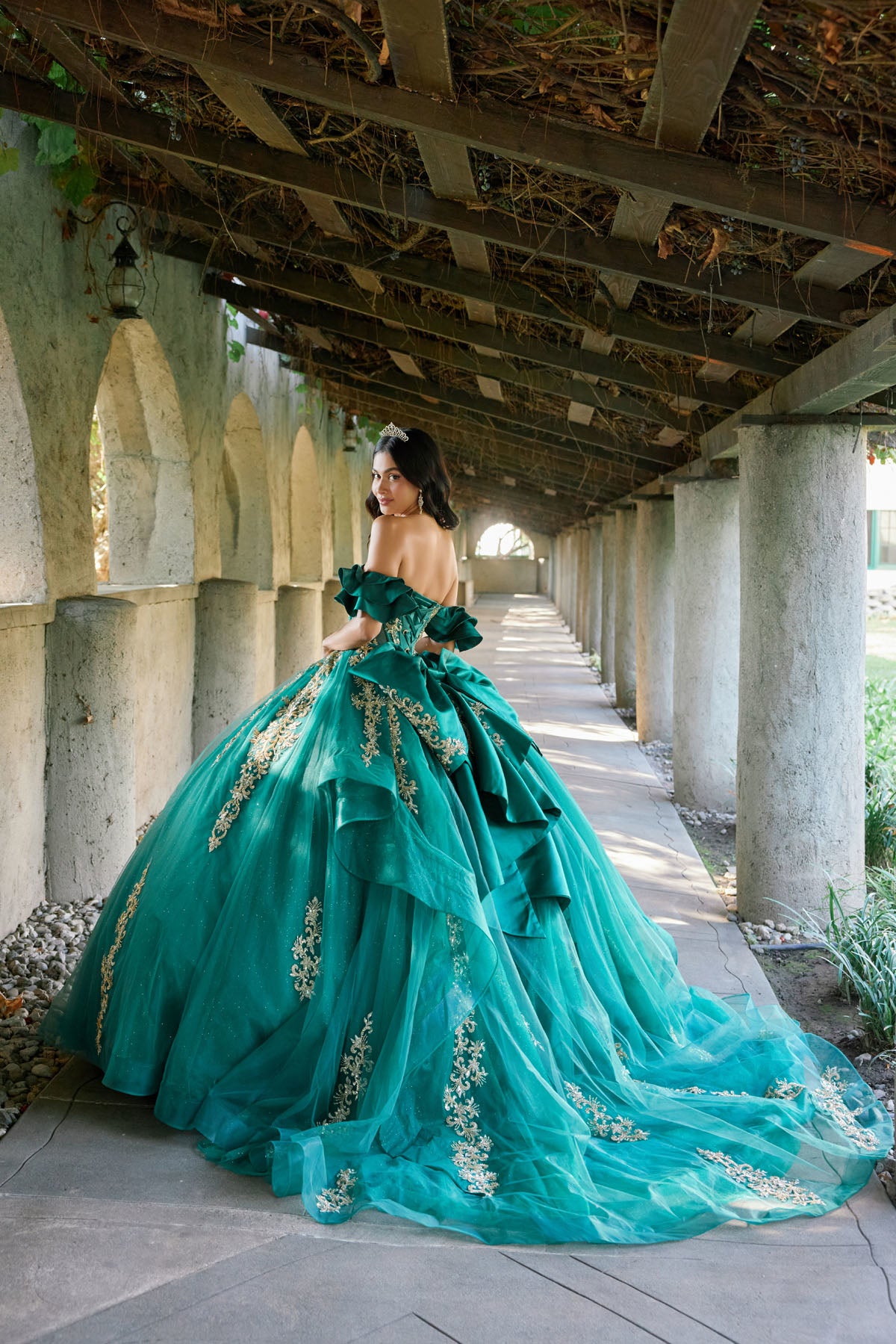 FINTA フルジップジャケット XV DE JAU Applique Off Shoulder Ball Gown by Juliet JT1504J – ABC Fashion