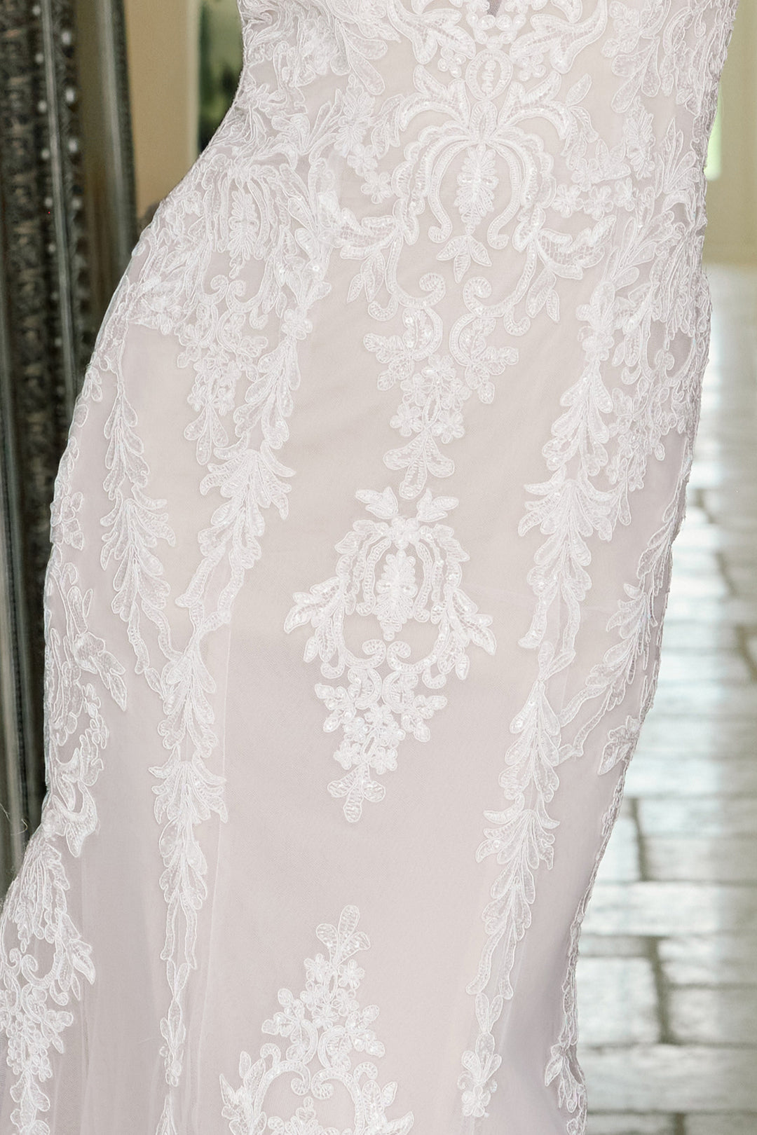 Applique Sleeveless Bridal Gown by Nox Anabel H494