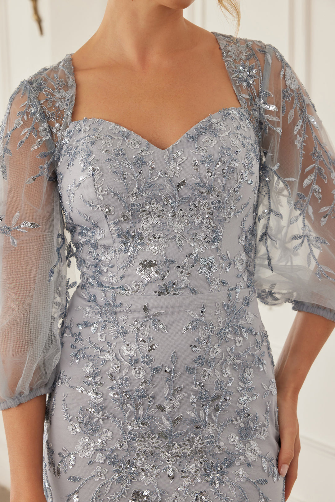 Applique Puff Sleeve Gown by Nox Anabel MT112