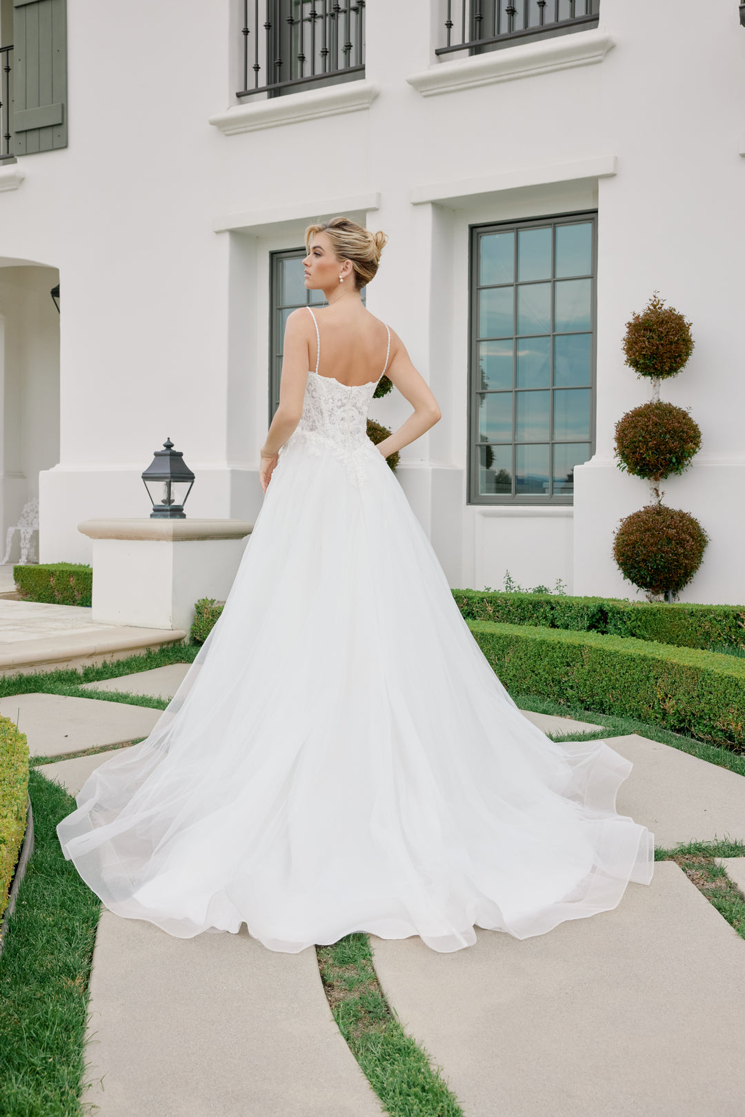 Applique Sleeveless A-line Bridal Gown by Nox Anabel JE1059