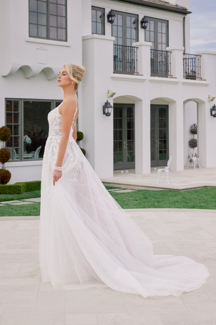 Applique Sleeveless A-line Bridal Gown by Nox Anabel JE1074L