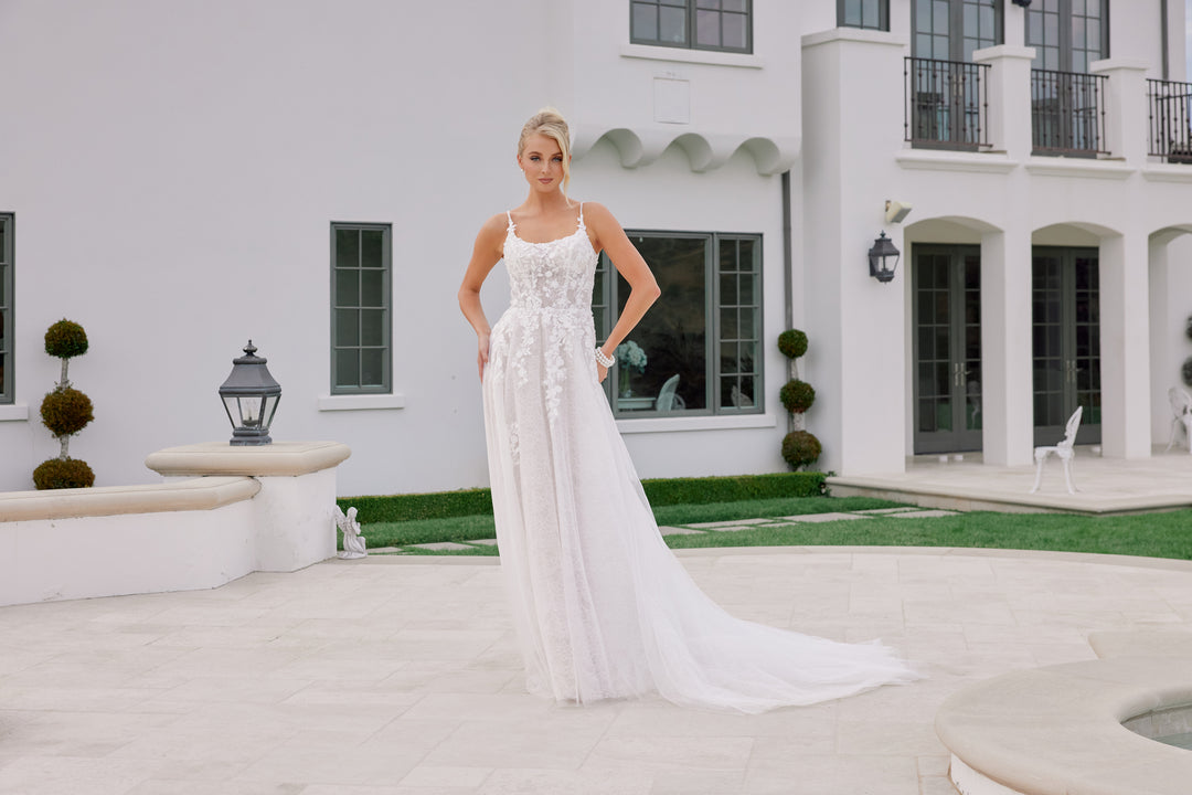 Applique Sleeveless A-line Bridal Gown by Nox Anabel JE1074L