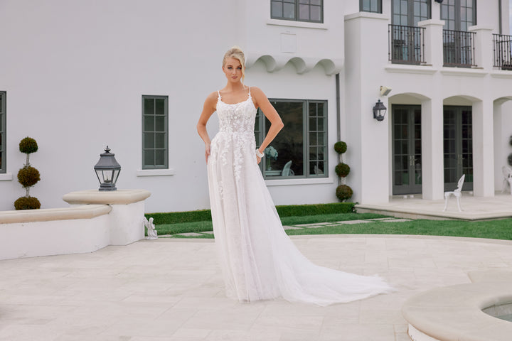 Applique Sleeveless A-line Bridal Gown by Nox Anabel JE1074L