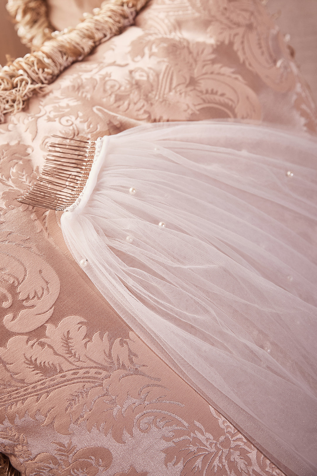 Pearl Drops Royal Veil by Ladivine V008