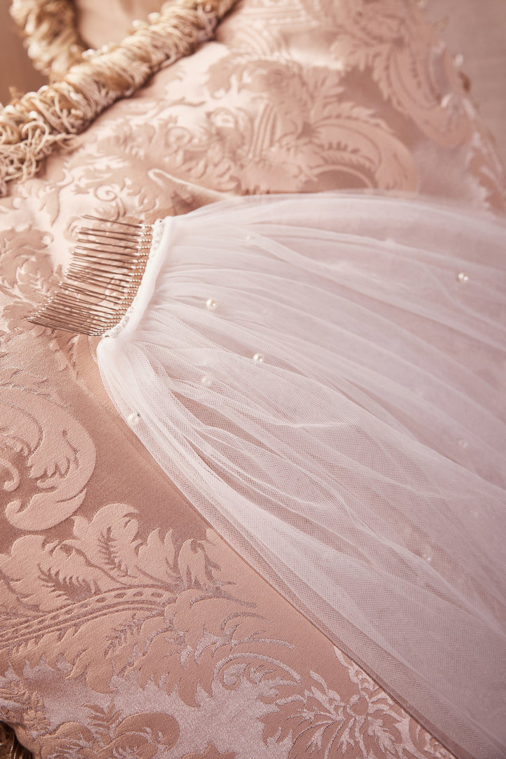 Pearl Drops Royal Veil by Ladivine V008