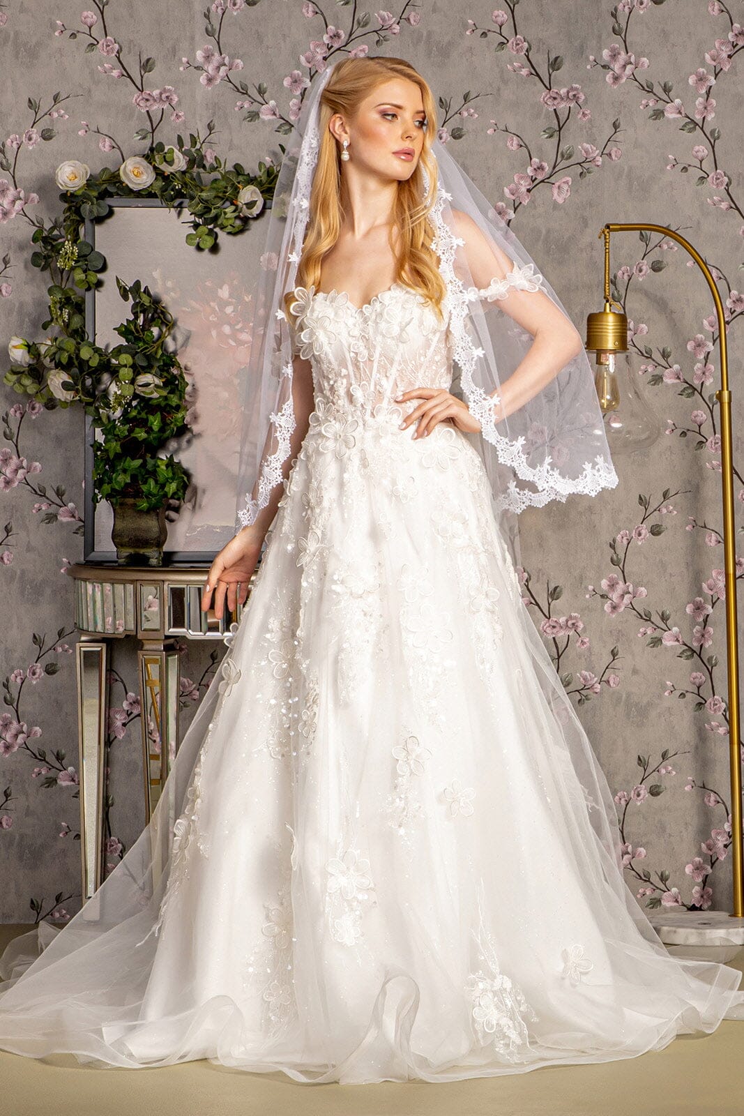 off shoulder wedding dress with cape Elegant Off Shoulder Wedding Dresses with Cape Lace Up Lace Applique Bridal Gown
