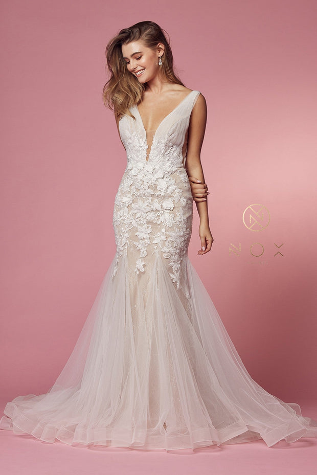 Floral Applique Mermaid Bridal Gown by Nox Anabel JE917