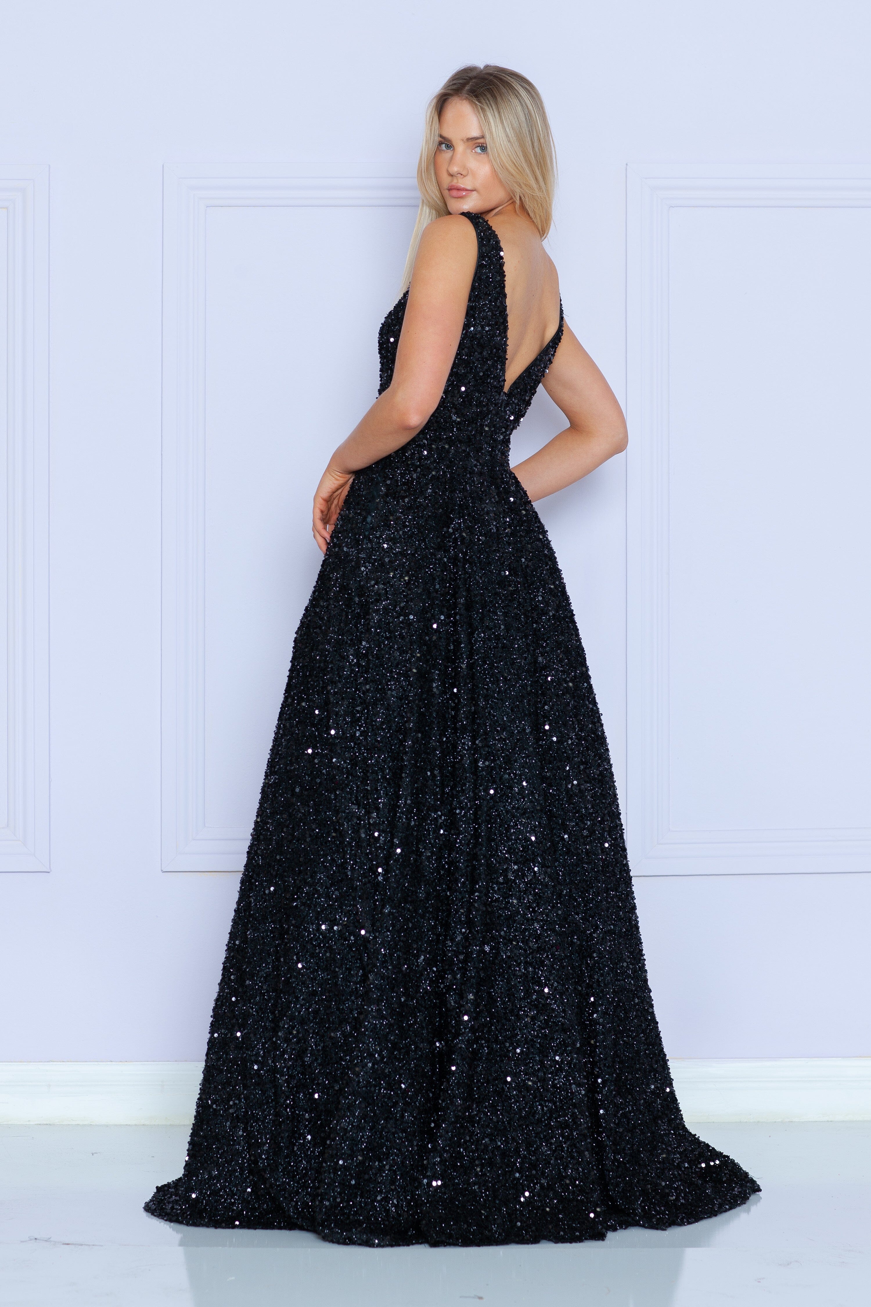 【AMERI】ピアスUND SEQUINS VOLUME PIERCE Windsor Hartley Lace-Up Sequin Mesh Bodycon Mini Dress at