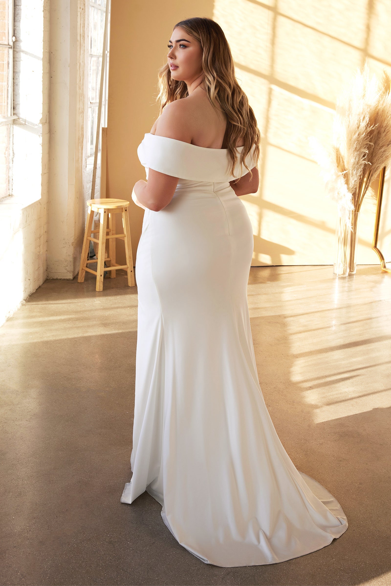 Cinderella Divine CD930: A Timeless Off-Shoulder Masterpiece for Weddings and Formal Occasions